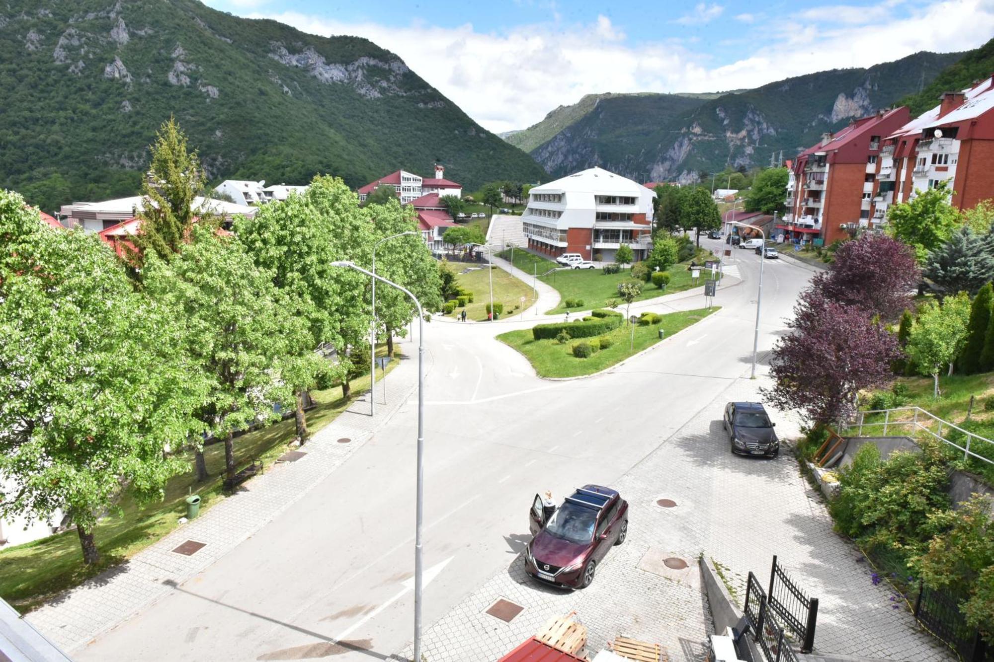 Apartments Ravno Плужине Экстерьер фото
